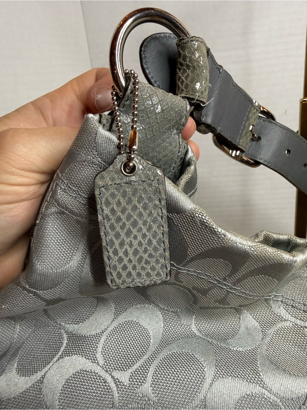 Coach F16538 Signature Jacquard Hobo Shoulder Bag Silver Gray Lilac Lining VGUC - Picture 6 of 10